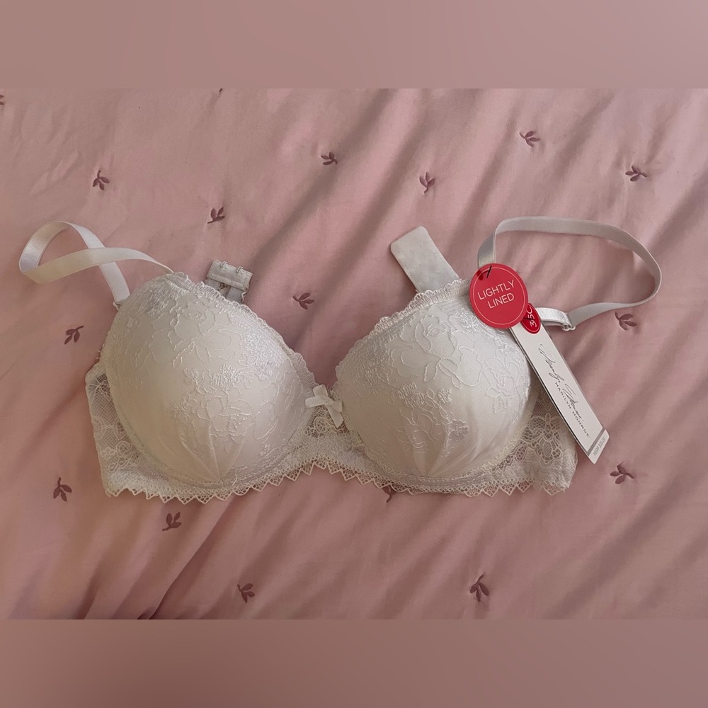 Lace Lightly Lined Marilyn Monroe  Bra - White